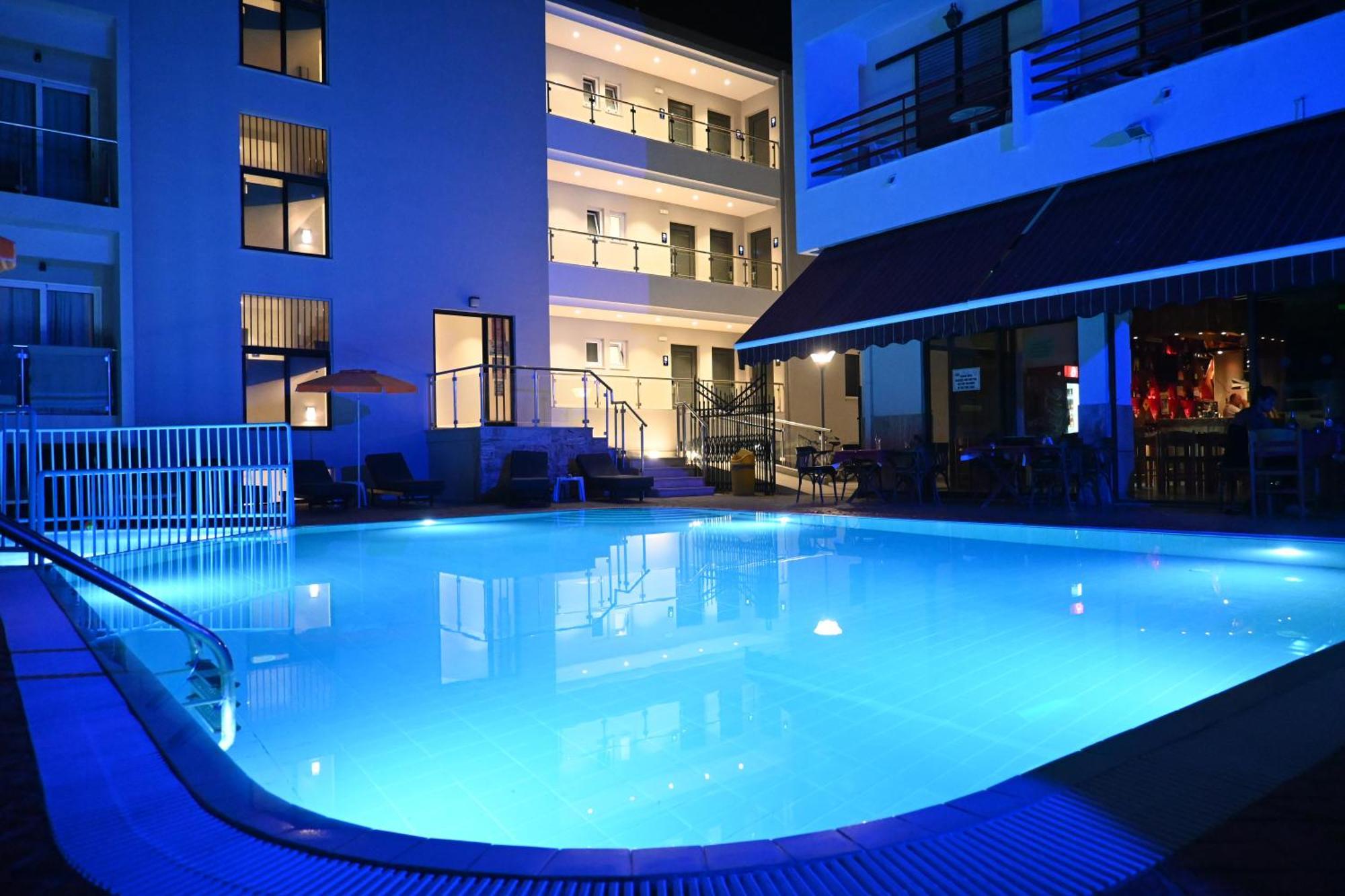 Poseidon Deluxe Apartments コス・タウン エクステリア 写真